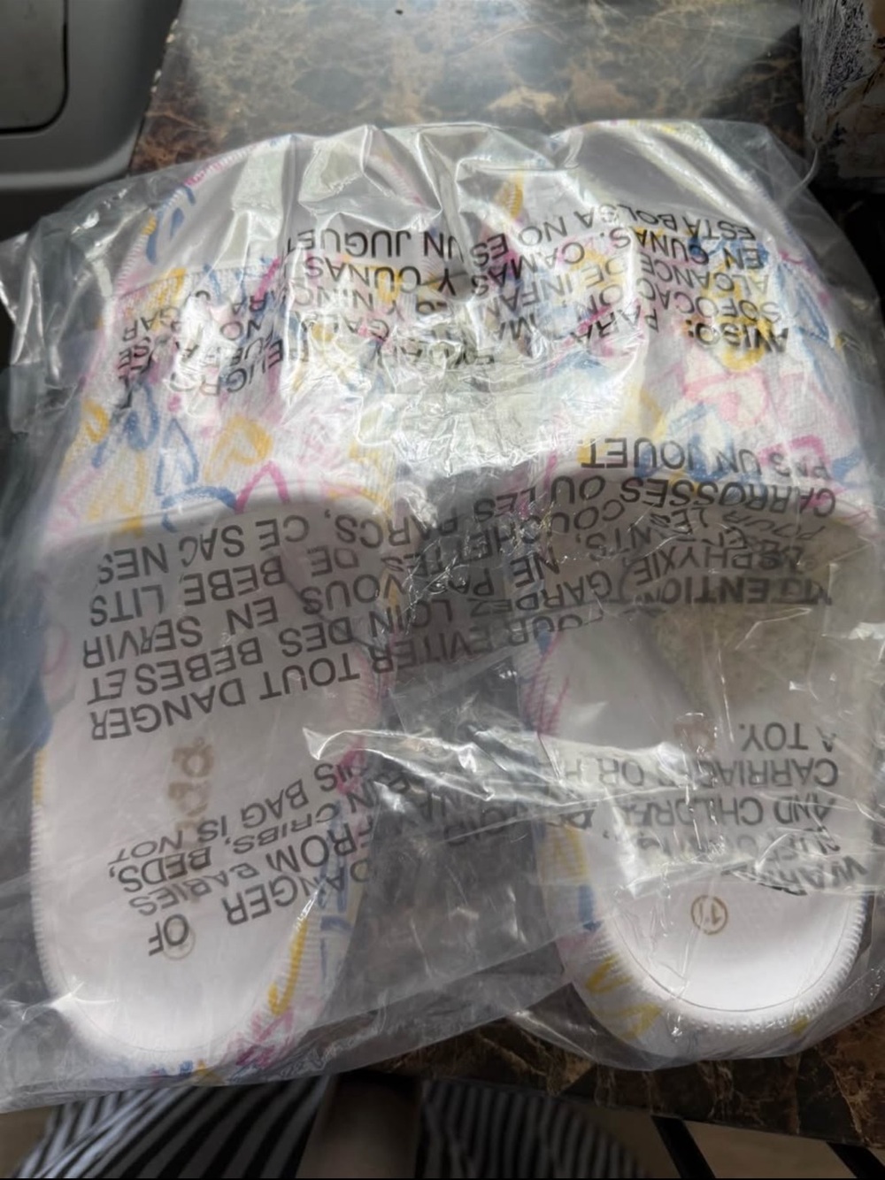Mudd Girls White Slip-On Sandals with Pink, Yellow & Blue Heart Print - Picture 3 of 3